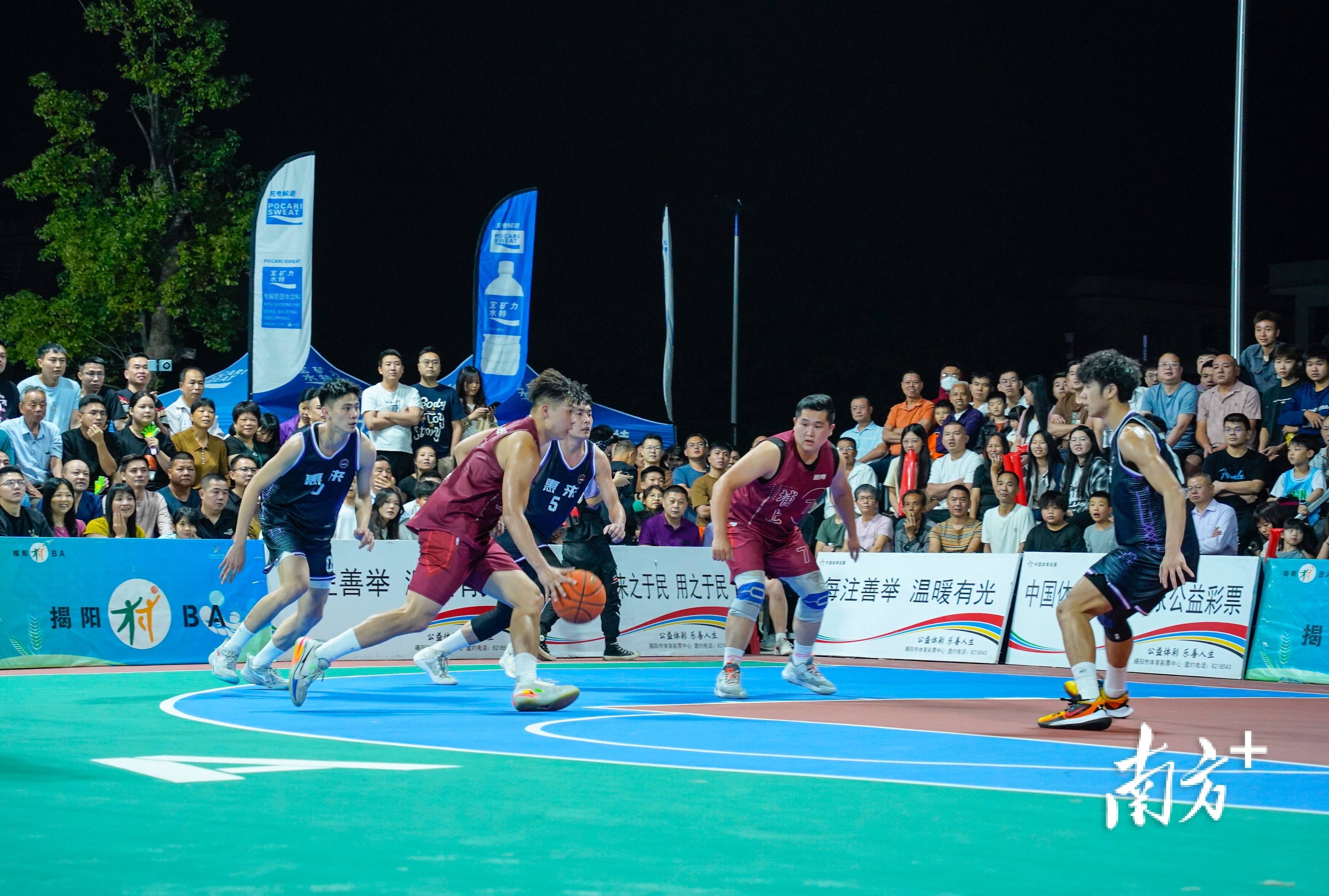 包含篮球赞助商举行公益活动关爱弱势群体的词条