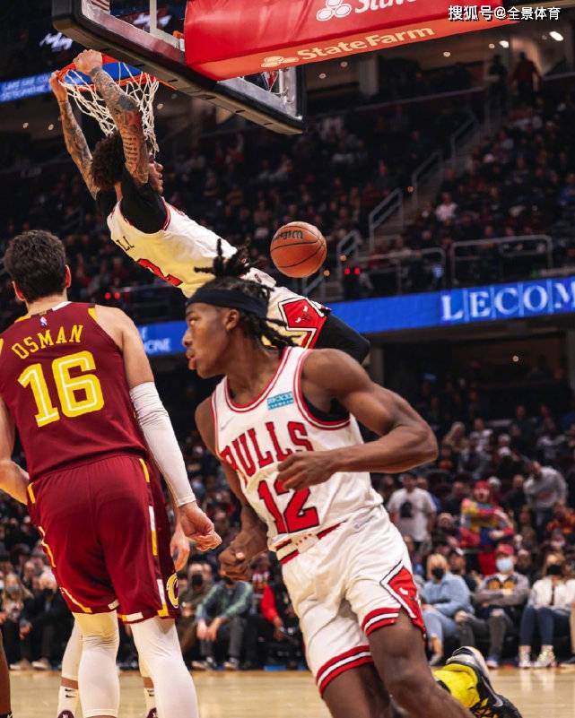 里昂客场大胜对手，球队士气大振