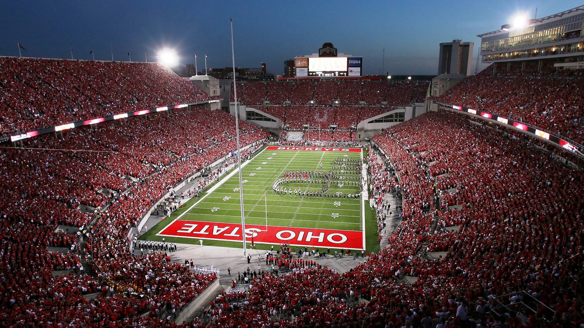 跨界竞技场，当公牛碾压掘金，英格拉姆在德甲争冠战接管比赛