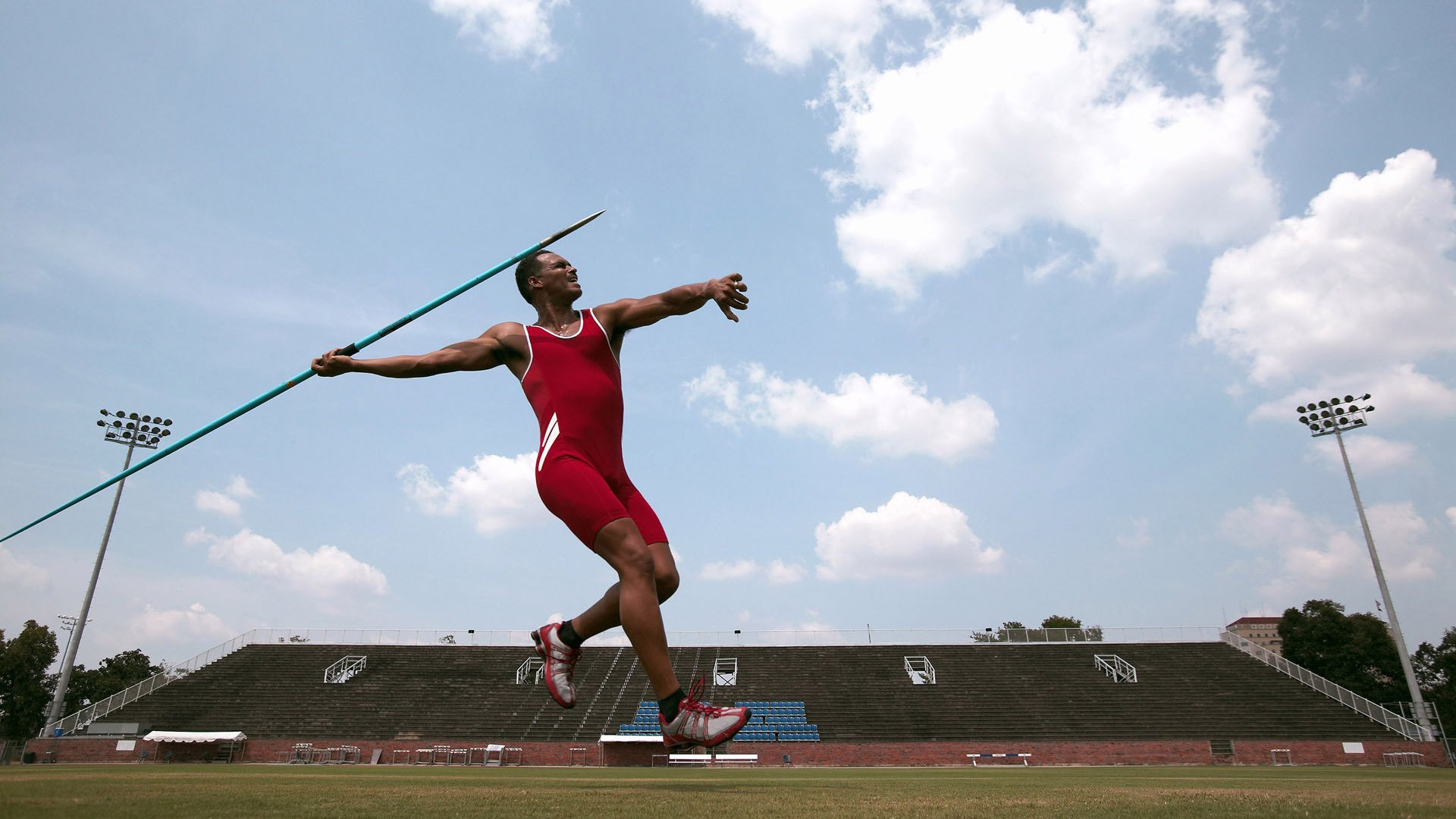 当哲学照进绿茵场，孔德爆发与突尼斯打穿马德里竞技的战术启示